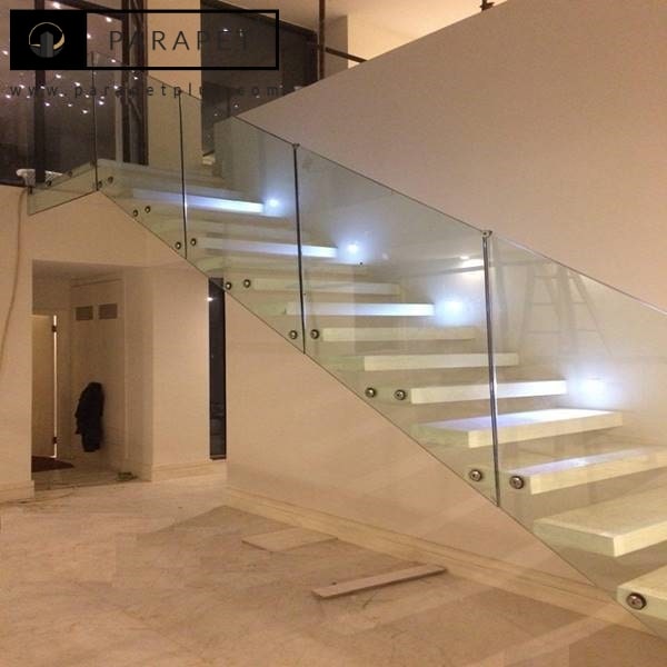 نرده شیشه ای فیکس پوینت